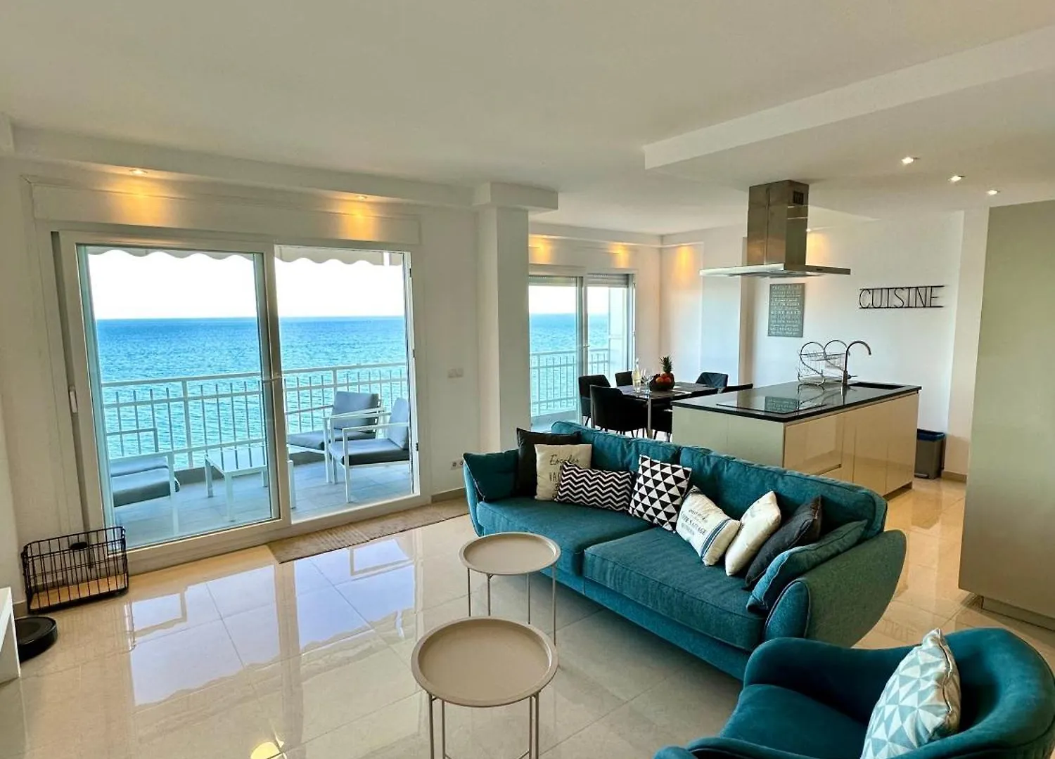 Horizonte 1 Cosy Apartment With Incredible Sea View At First Line Of Fuengirola Beach contacts